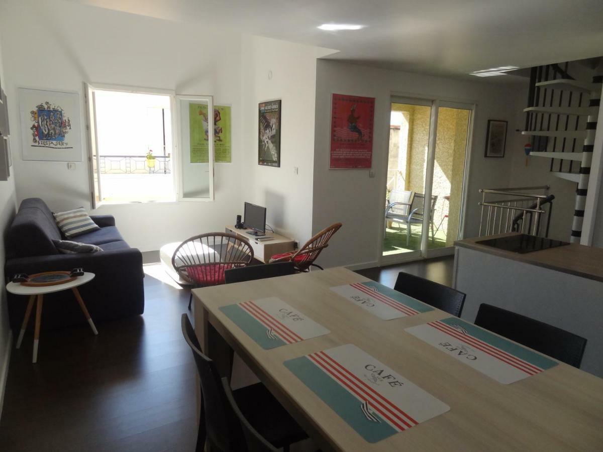 Le 8 A Sete Villa Bagian luar foto